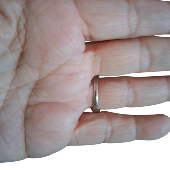 Kay Jewelers Silver Twisted Band Ring - Picture 2 of 4